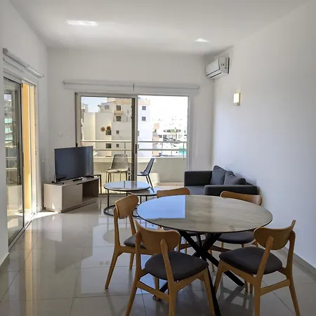 Sunflower Apartmanhotel