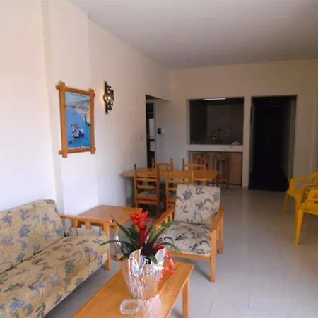 Apart-hotel Sunflower 3*