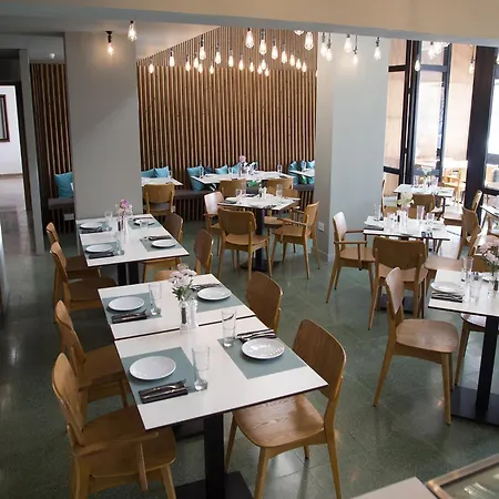 아파트호텔 Sunflower 라르나카