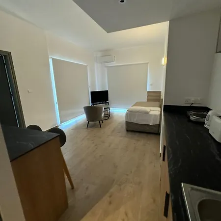 Sunflower Aparthotel 3*