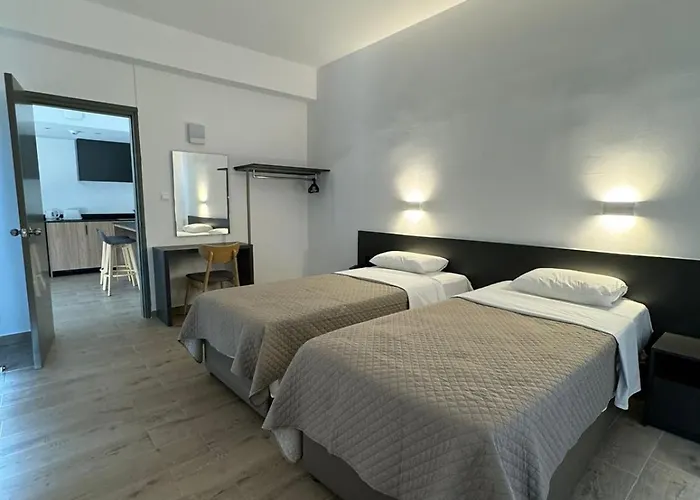 Aparthotel Sunflower 3*