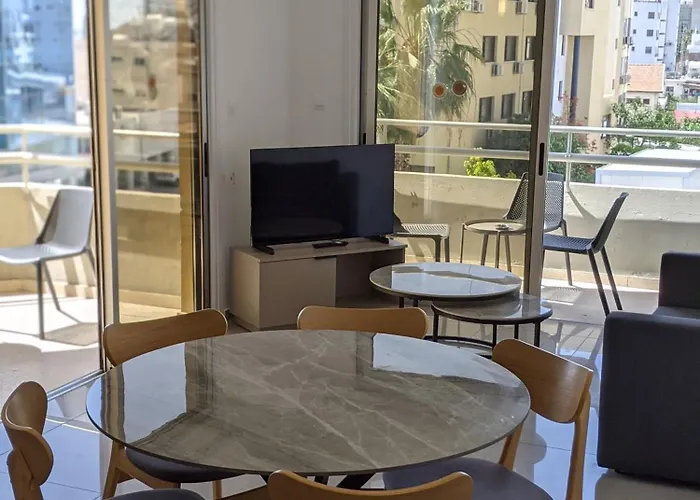 Sunflower Aparthotel 3*