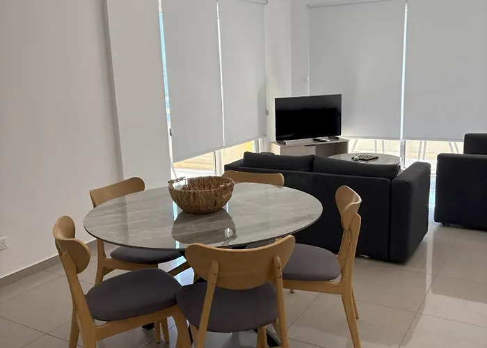 Sunflower Aparthotel 3*