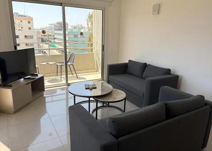 Aparthotel Sunflower 3*