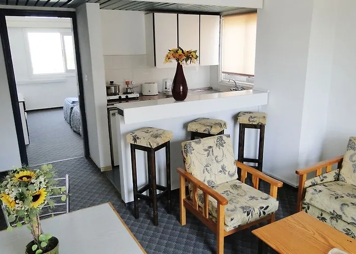 Aparthotel Sunflower 3*