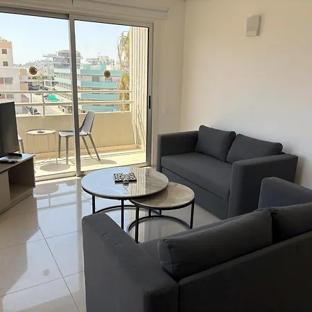 Apartahotel Sunflower 3*