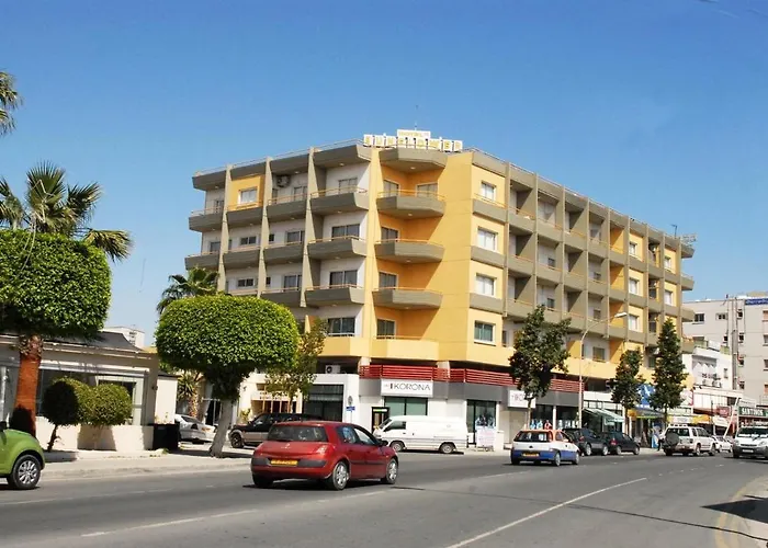 Sunflower Apartahotel 3*