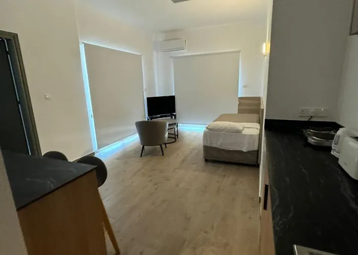 Sunflower Apartahotel 3*